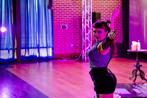 Kiki Cabaret 39549