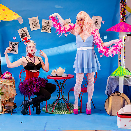 Mad Hatter's Tea Party112294
