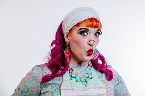 Pin-Up Revival: Madazon Can-Can’s Makeup & Posing Masterclass
