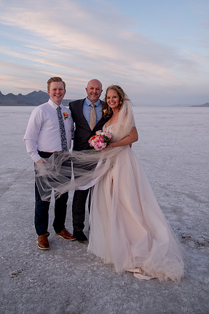 Heather Ohman & Chad Winget’s Windswept Wedding Adventure at the Utah Salt Flats021218
