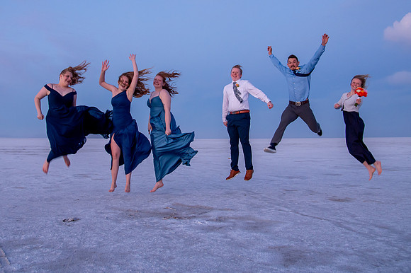 Heather Ohman & Chad Winget’s Windswept Wedding Adventure at the Utah Salt Flats021378