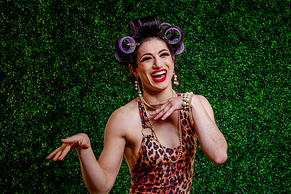 Pin-Up Revival: Madazon Can-Can’s Makeup & Posing Masterclass