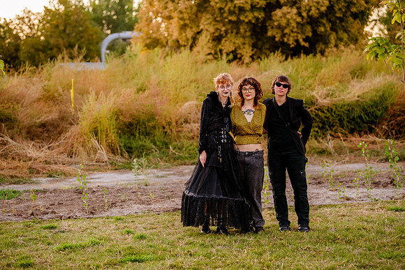 Birdlesque Takes Flight: Burlesque Meets Nature at Tracy Aviary’s Fundraising Cabaret