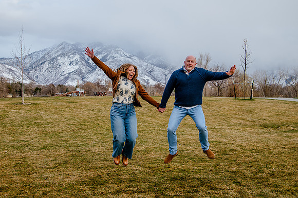 A Snowy Moment & First Kiss Revisited: Heather & Chad’s Engagement at Wheeler Farm