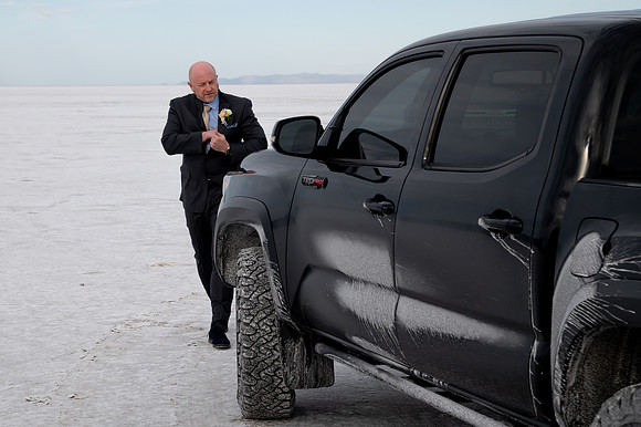 Heather Ohman & Chad Winget’s Windswept Wedding Adventure at the Utah Salt Flats020607