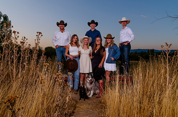 Family Portraits at Wheeler Farm: Alicia Peterson's Blended Family in the Glow of Sunset