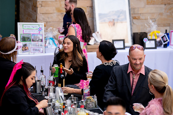 Sneaker Soirée at the Cleone Peterson Eccles Alumni House – Glam & Gaming for Girls on the Run Utah8748