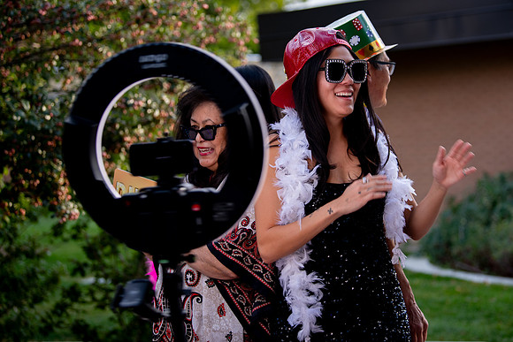 Sneaker Soirée at the Cleone Peterson Eccles Alumni House – Glam & Gaming for Girls on the Run Utah8823