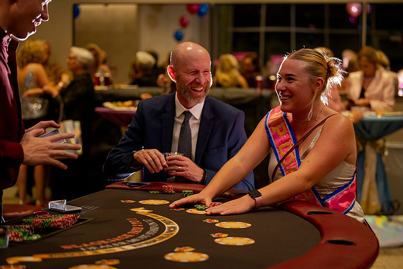 Sneaker Soirée at the Cleone Peterson Eccles Alumni House – Glam & Gaming for Girls on the Run Utah9220