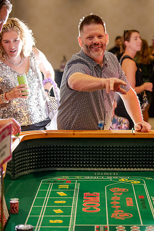Sneaker Soirée at the Cleone Peterson Eccles Alumni House – Glam & Gaming for Girls on the Run Utah9323