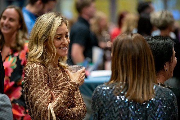 Sneaker Soirée at the Cleone Peterson Eccles Alumni House – Glam & Gaming for Girls on the Run Utah9546