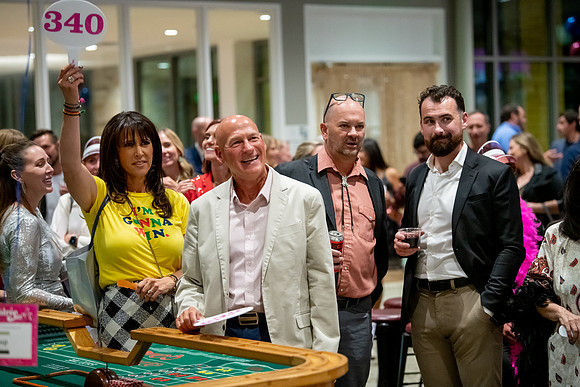 Sneaker Soirée at the Cleone Peterson Eccles Alumni House – Glam & Gaming for Girls on the Run Utah9572