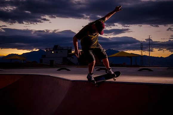 Skateboarding at Sunrise – West Jordan Wheels Park Session with Off-Camera Strobe2270
