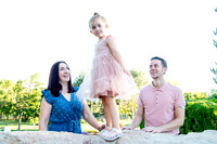 Golden Hour Family Portraits at the International Peace Gardens – The Boss Family708