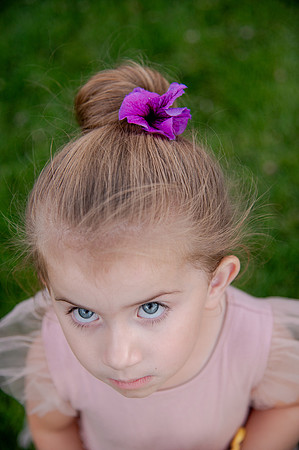 Golden Hour Family Portraits at the International Peace Gardens – The Boss Family1404