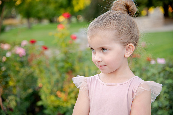 Golden Hour Family Portraits at the International Peace Gardens – The Boss Family1070