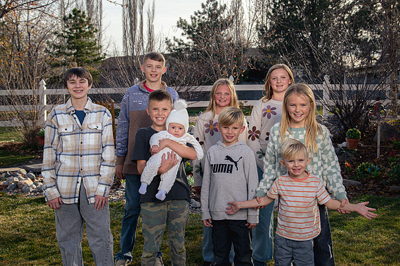 South Jordan Family Gathering 3 Generations8718