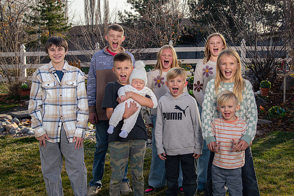 South Jordan Family Gathering 3 Generations8720
