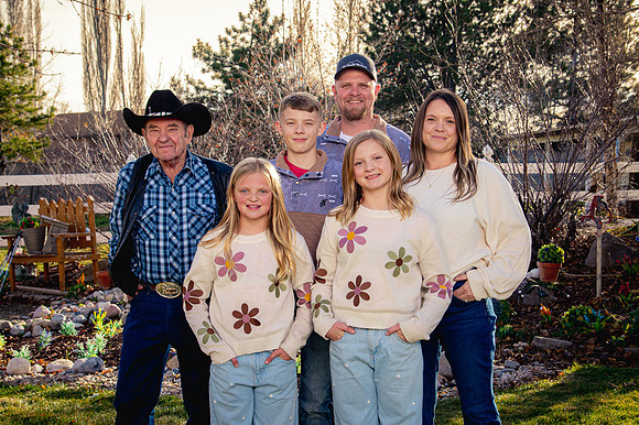 South Jordan Family Gathering 3 Generations8817