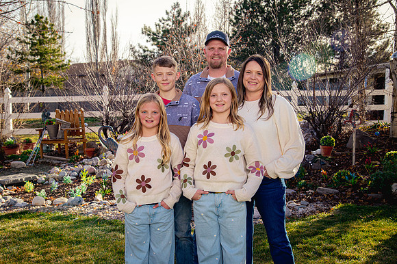 South Jordan Family Gathering 3 Generations8823
