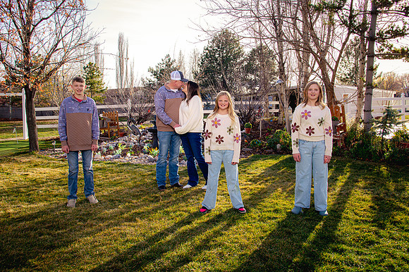 South Jordan Family Gathering 3 Generations8827