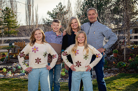 South Jordan Family Gathering 3 Generations8945