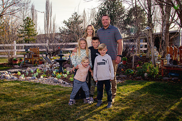 South Jordan Family Gathering 3 Generations8960