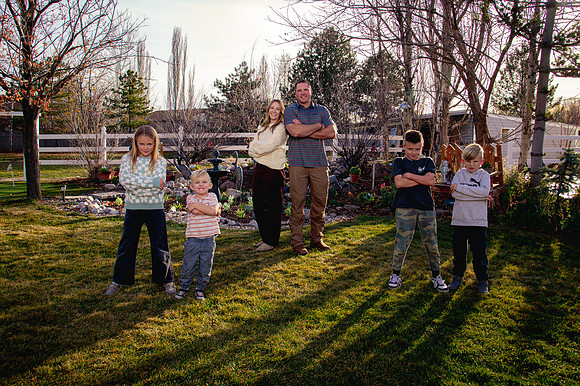 South Jordan Family Gathering 3 Generations8975