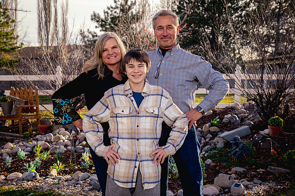 South Jordan Family Gathering 3 Generations9050