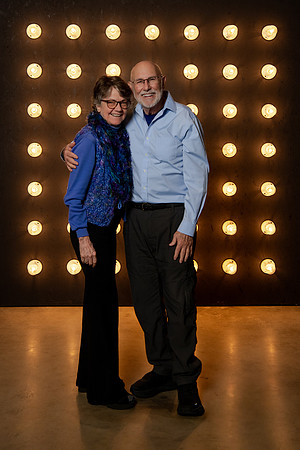 The Shay Cuthbert Family Studio Portraits – A Legacy of Light1599