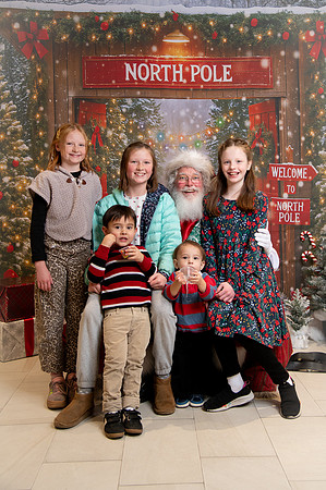 Kids and Santa – Holiday Portraits at Snell & Wilmer79