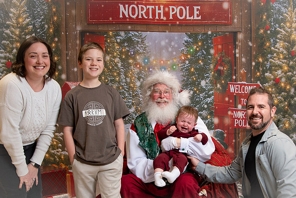 Kids and Santa – Holiday Portraits at Snell & Wilmer124