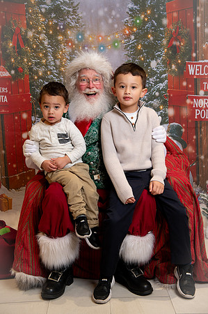 Kids and Santa – Holiday Portraits at Snell & Wilmer150