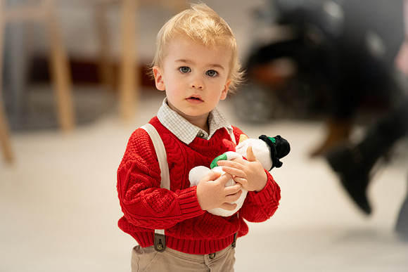 Kids and Santa – Holiday Portraits at Snell & Wilmer2283