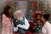 Kids and Santa – Holiday Portraits at Snell & Wilmer9508