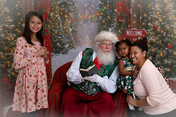 Kids and Santa – Holiday Portraits at Snell & Wilmer9511
