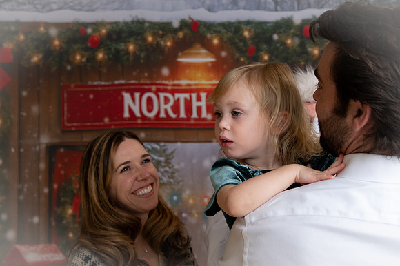 Kids and Santa – Holiday Portraits at Snell & Wilmer9554