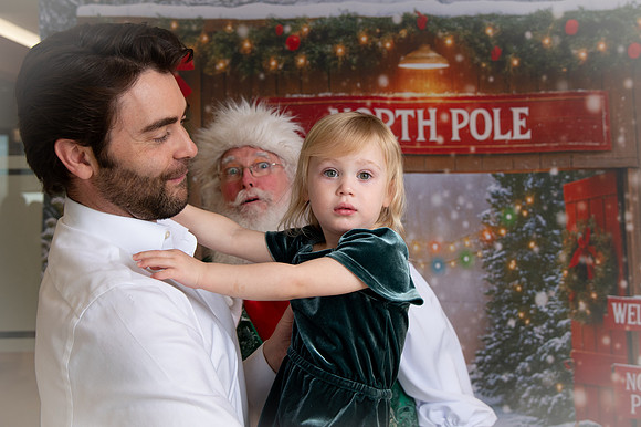 Kids and Santa – Holiday Portraits at Snell & Wilmer9559