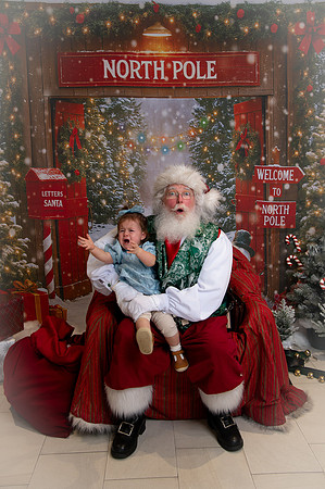 Kids and Santa – Holiday Portraits at Snell & Wilmer9571