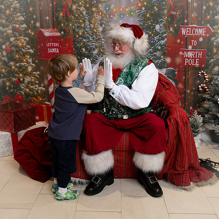 Kids and Santa – Holiday Portraits at Snell & Wilmer9691