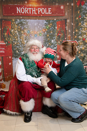 Kids and Santa – Holiday Portraits at Snell & Wilmer9716