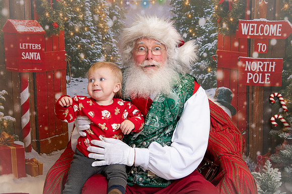 Kids and Santa – Holiday Portraits at Snell & Wilmer9774