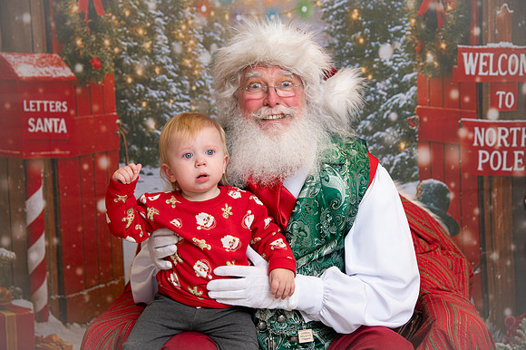 Kids and Santa – Holiday Portraits at Snell & Wilmer9790