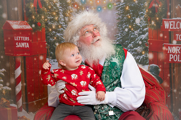 Kids and Santa – Holiday Portraits at Snell & Wilmer9799