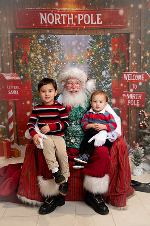 Kids and Santa – Holiday Portraits at Snell & Wilmer9854