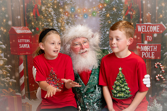Kids and Santa – Holiday Portraits at Snell & Wilmer9912