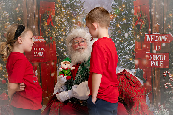 Kids and Santa – Holiday Portraits at Snell & Wilmer9920