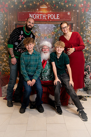 Kids and Santa – Holiday Portraits at Snell & Wilmer9956