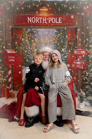 Kids and Santa – Holiday Portraits at Snell & Wilmer9969