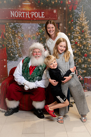 Kids and Santa – Holiday Portraits at Snell & Wilmer9986